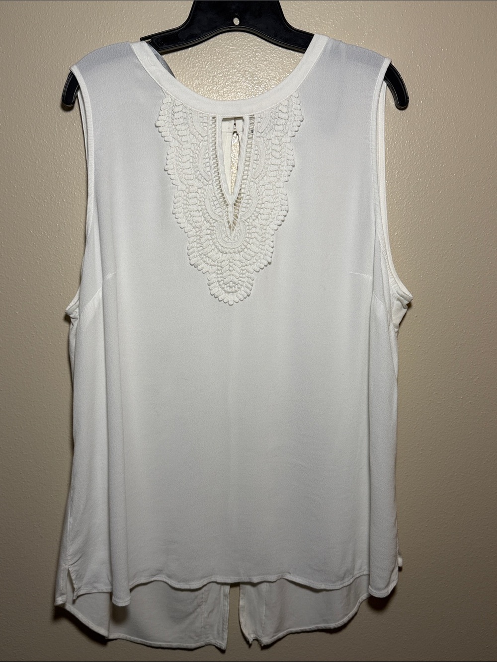 Daniel Rainn White Sleeveless Lace-Trim Camisole